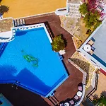 Korifi - Jr Adults Only فندق خيرسونِسوس