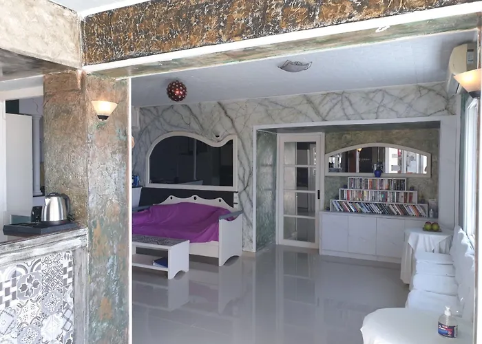 Korifi - Jr Adults Only Херсонісос