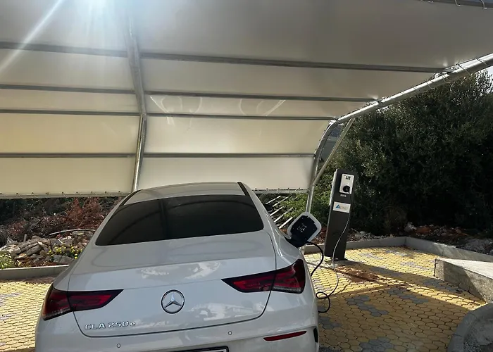 Korifi - Jr Adults Only Херсонісос